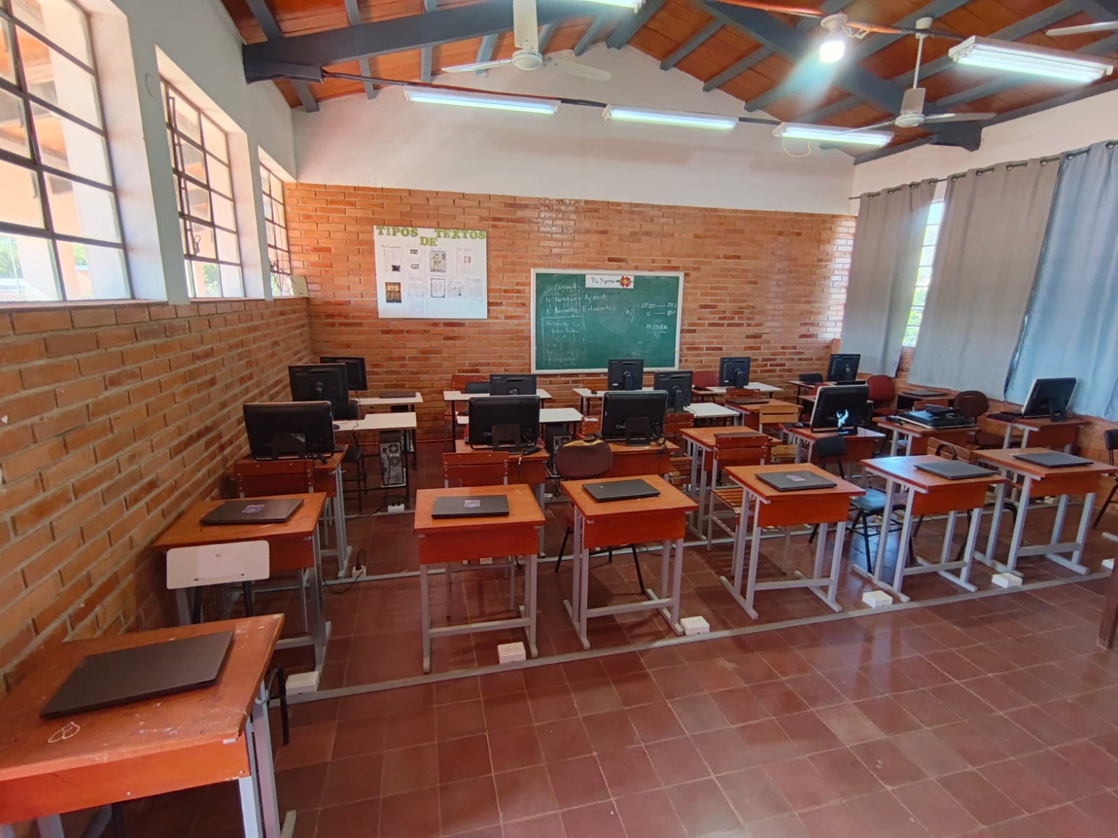 Equipamiento informático institucional