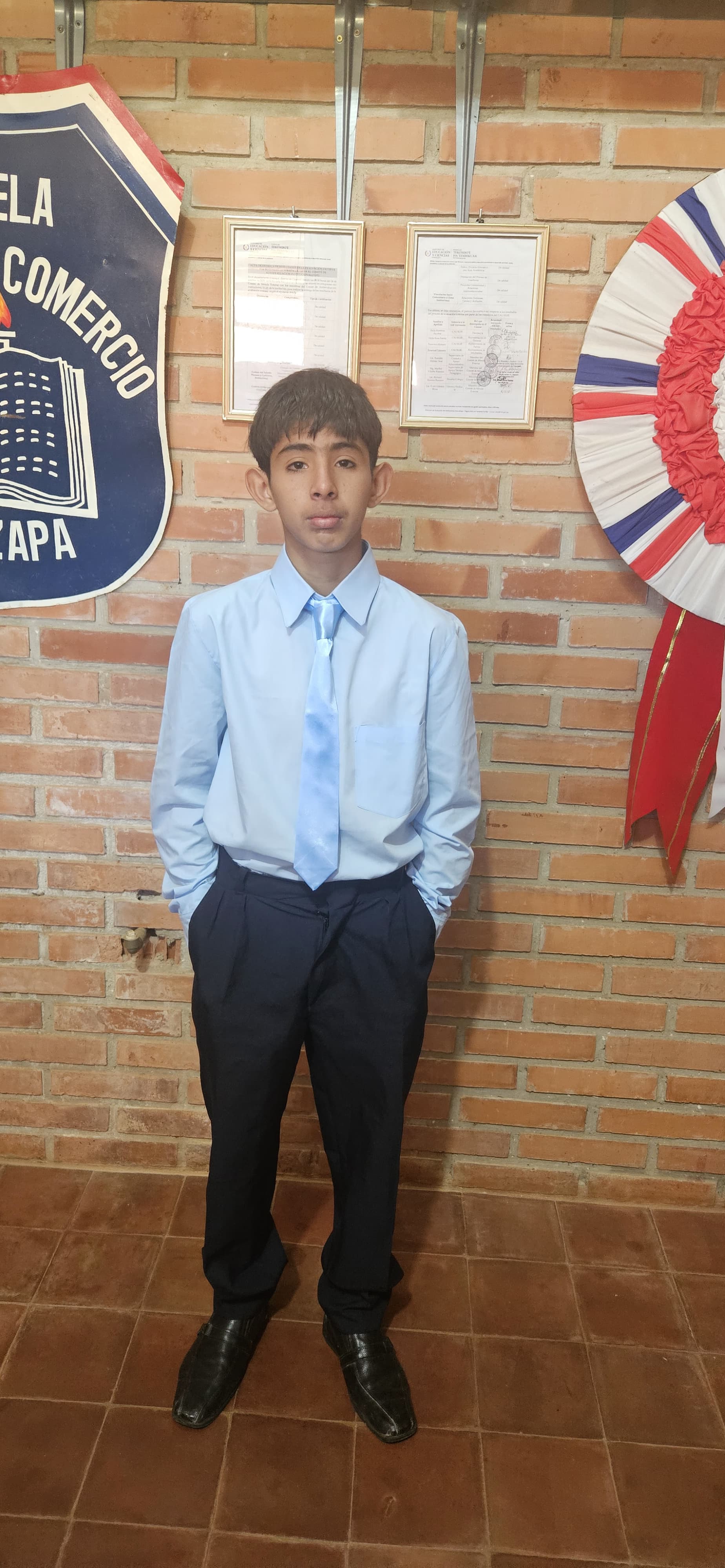 Uniforme institucional diario